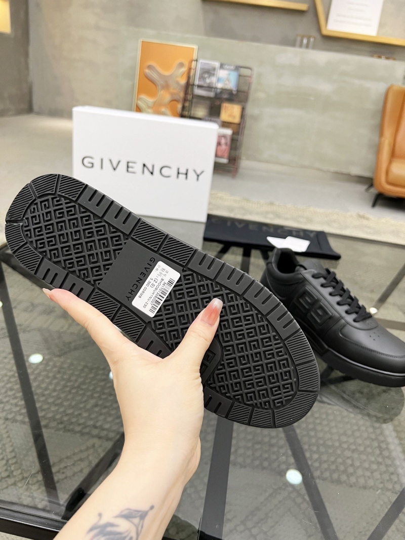 Givenchy Sneakers